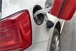 商城24小时救援车收费标准