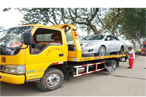 商城附近24小时汽车拖车服务热线