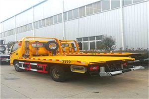 商城附近拖车救援搭电